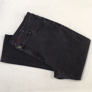 Tommy Hilfiger Women’s Black High Rise Greenwich Straight Jean. Size- 16W. GUC